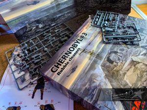 ICM Chernobyl model kit: Rubble cleaners